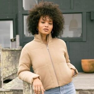 Travis Matthew Womens Mont Blanc 3.0 Quilted Crop Puffer Jacket Sz XL Beige